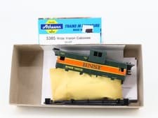 HO Athearn Kit 5385 BNSF Burlington Northern Santa Fe Wide Vision Caboose 100232
