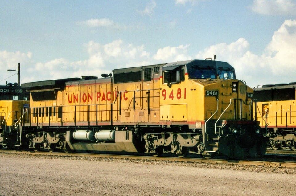 GE Dash 8-41CW